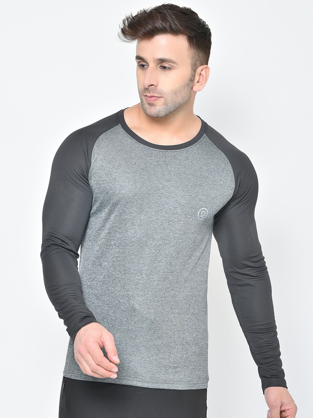 

CHKOKKO Men Grey Melange Colourblocked Round Neck Gym T -Shirt