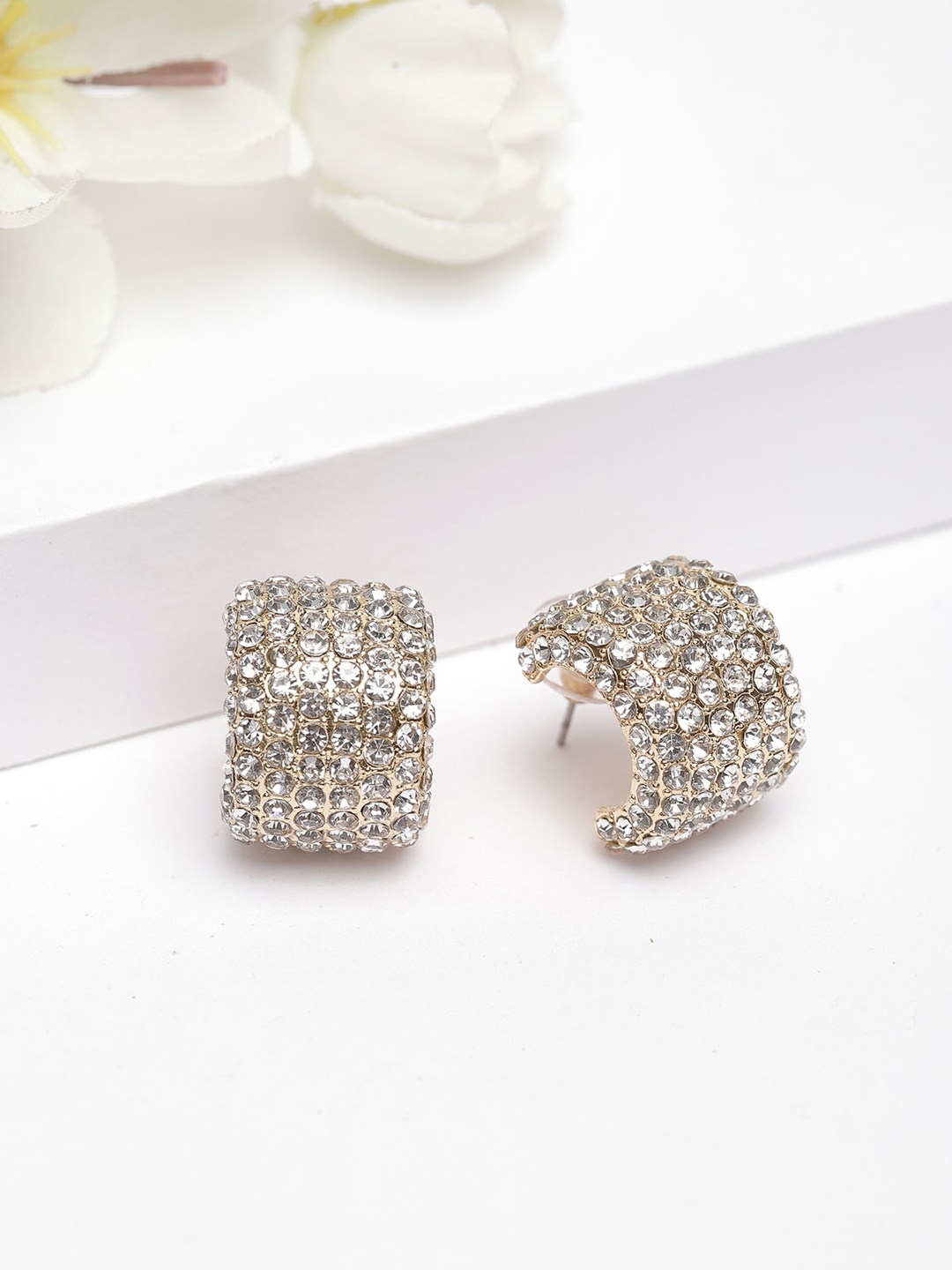 

AVANT-GARDE PARIS White Contemporary Studs