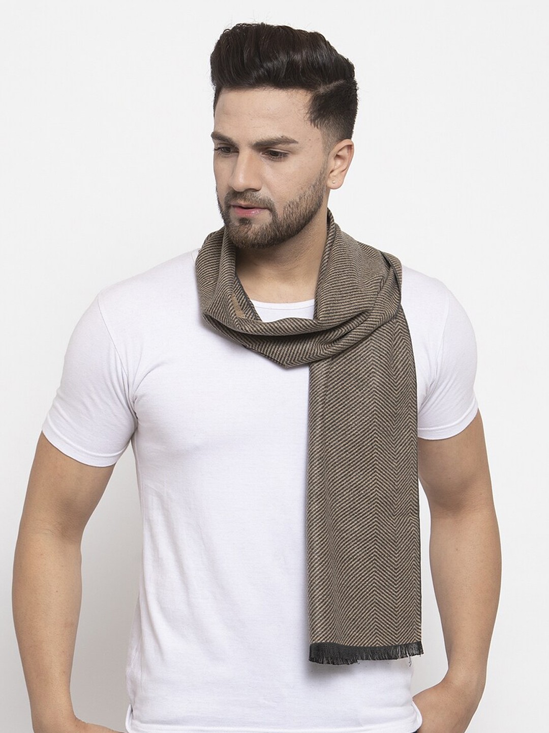 

Calvadoss Men Beige & Black Woven Design Muffler