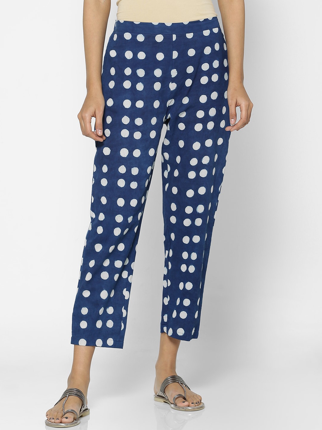 

Saaki Women Navy Blue Regular Fit Printed Regular Trousers
