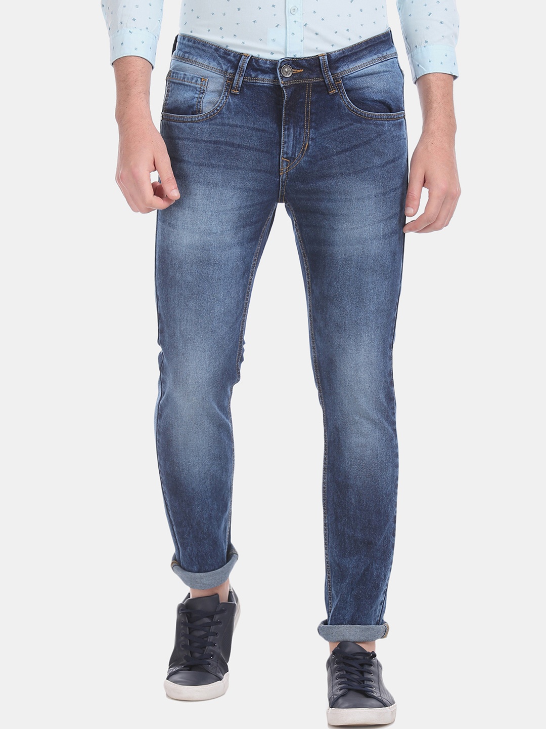 

Colt Men Blue Regular Fit Mid-Rise Clean Look Jeans