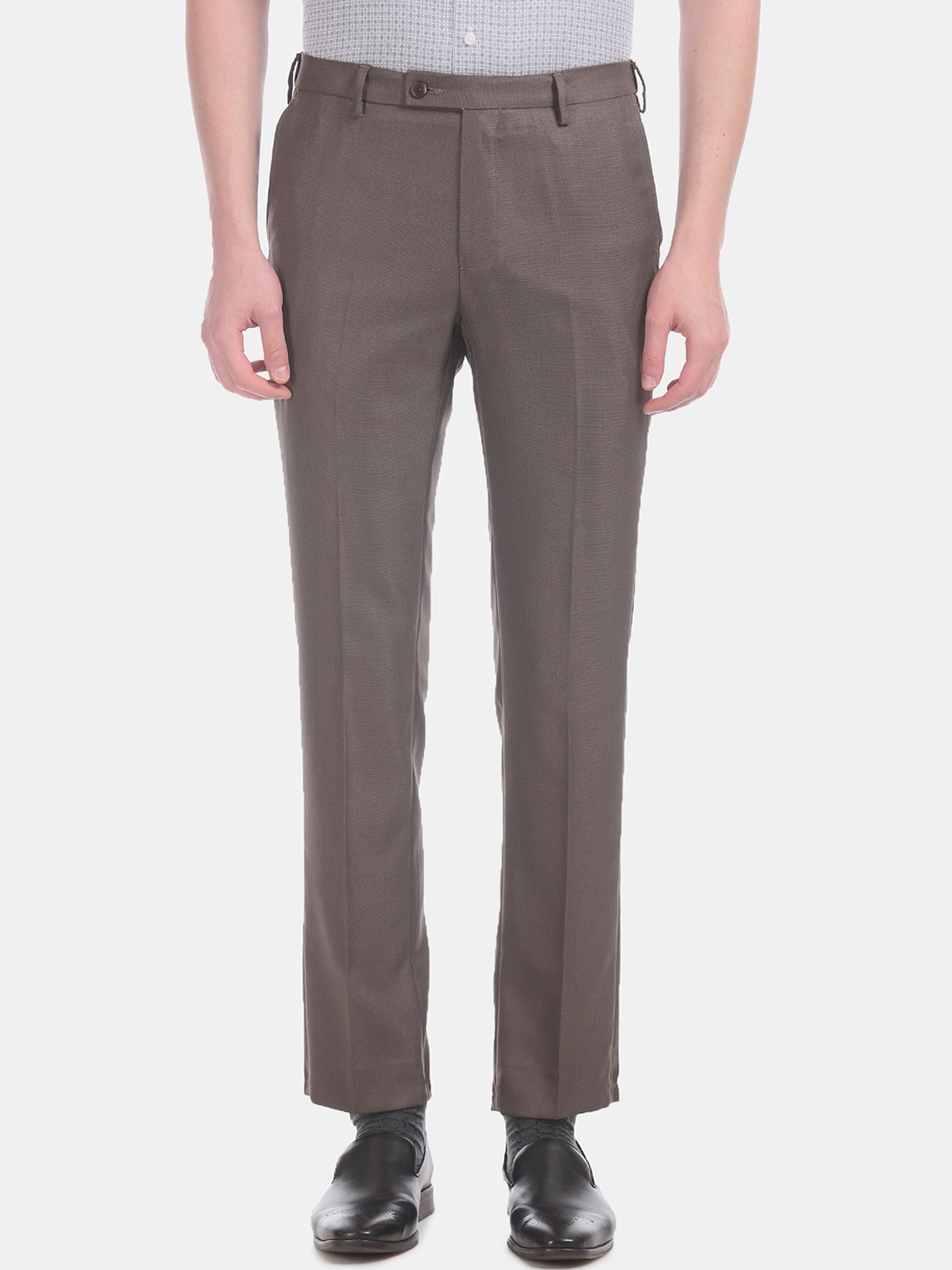 

Arrow Men Brown Tapered Fit Solid Regular Trousers