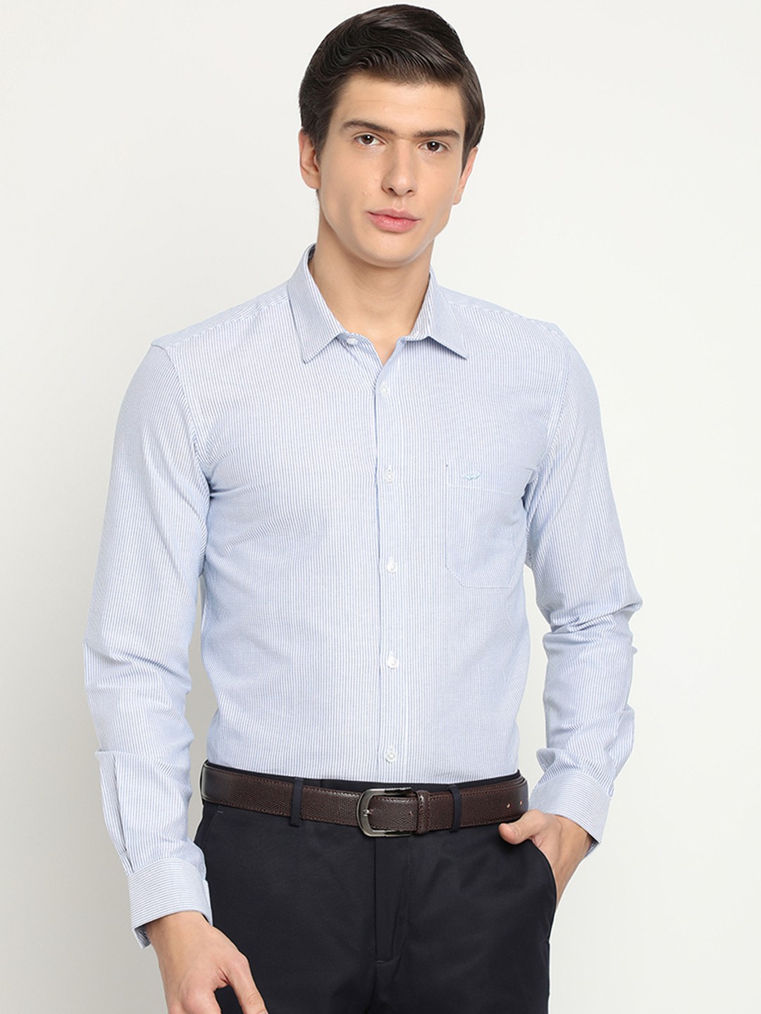 

Crocodile Men Blue & Off-White Slim Fit Striped Formal Shirt