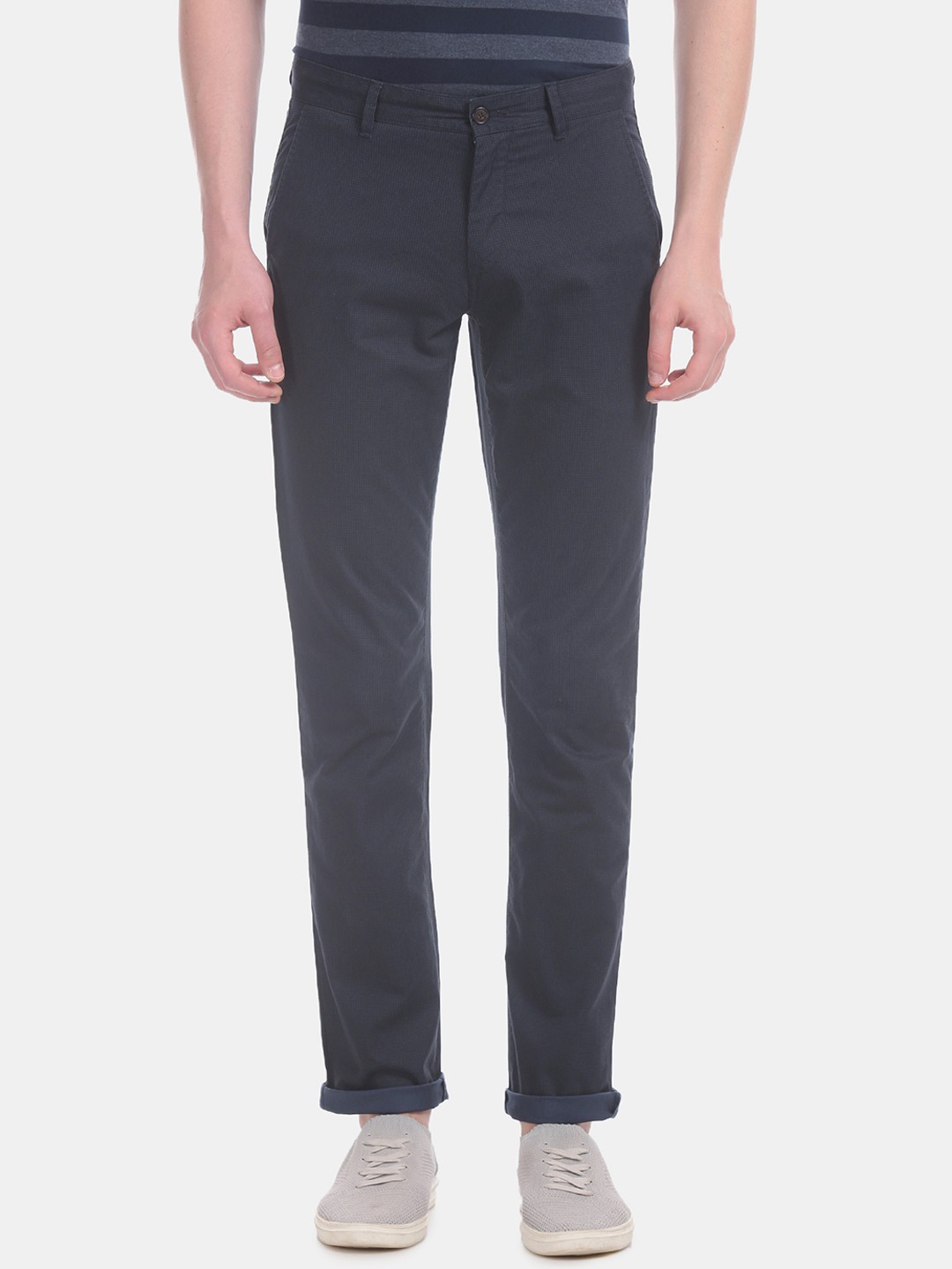 

Arrow Men Blue Slim Fit Self Design Chinos
