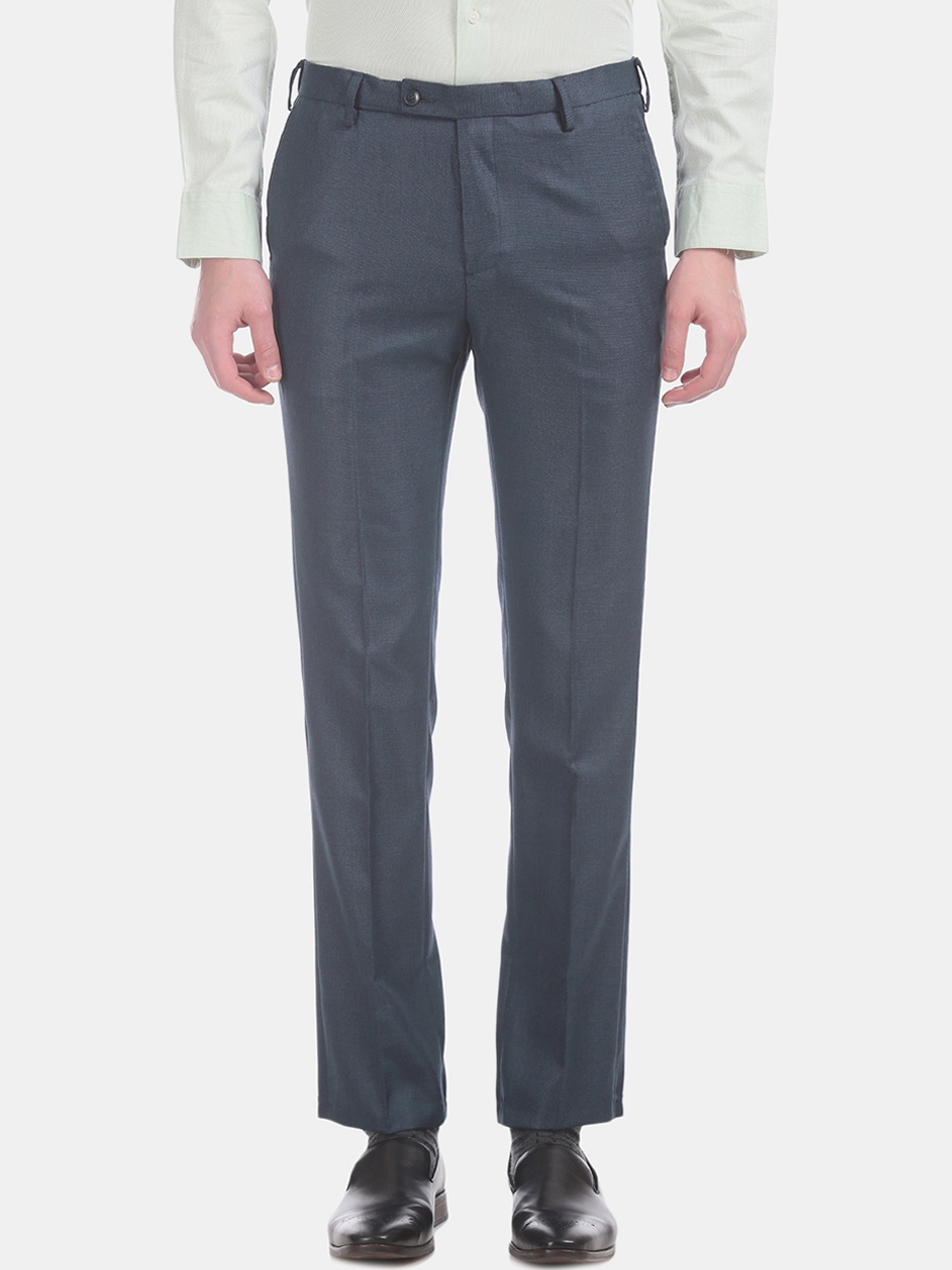 

Arrow Men Navy Blue Tapered Fit Solid Regular Trousers