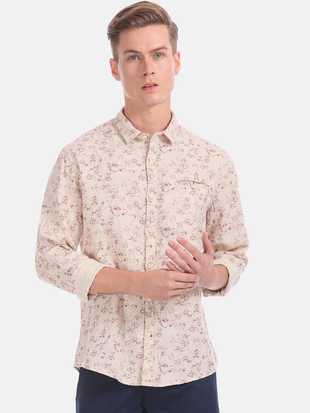 

Cherokee Men Beige & Maroon Regular Fit Printed Casual Shirt