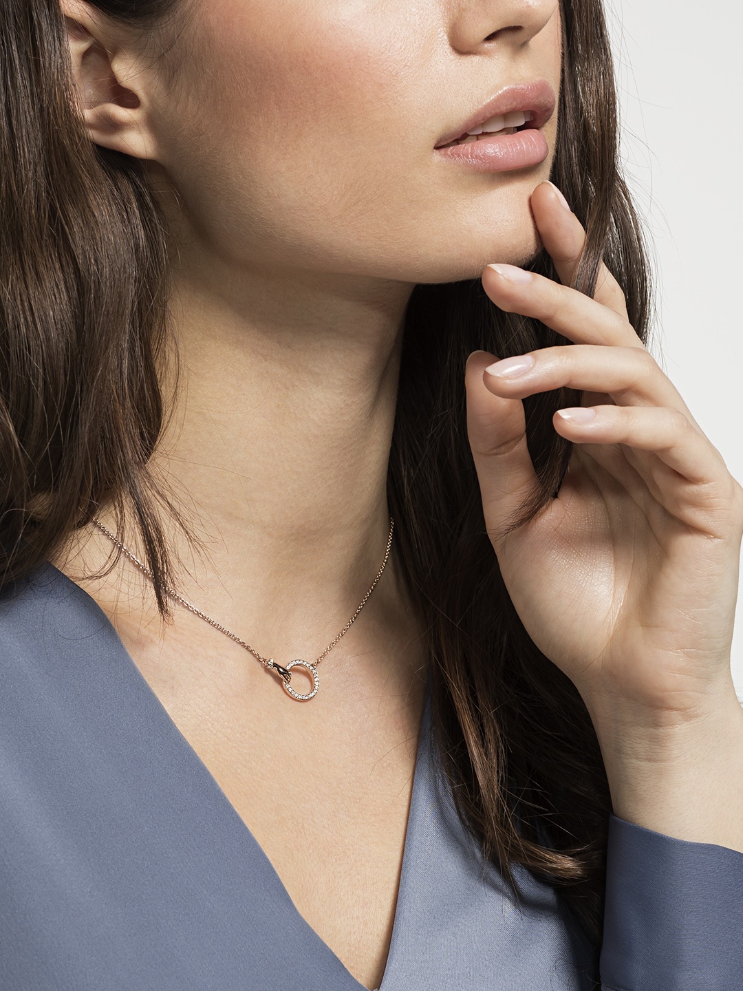 

SWAROVSKI SWA SYMBOL NECKLACE HAND CRY ROS, Rose gold