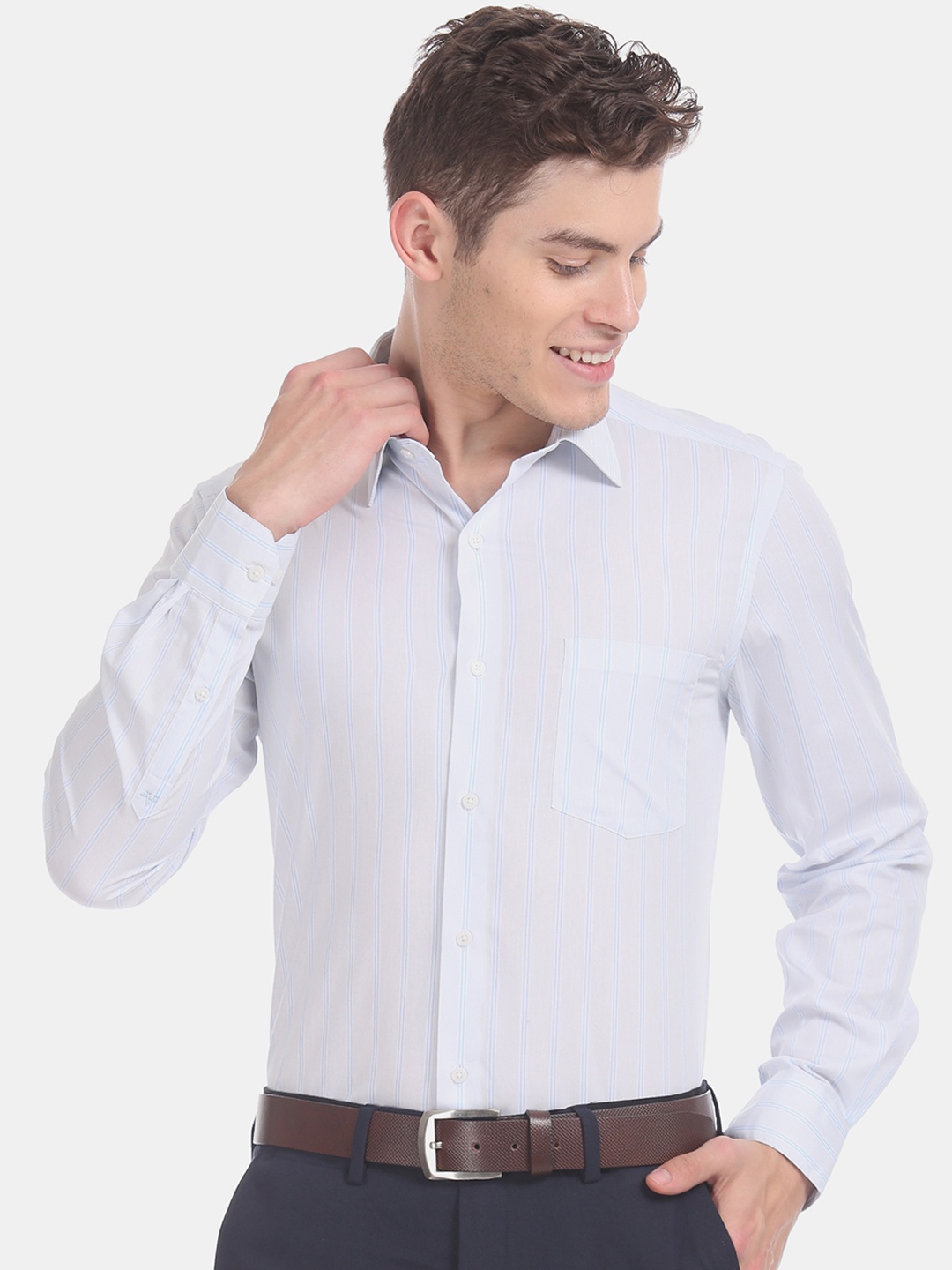 Arrow Men Blue Slim Fit Striped Formal Shirt