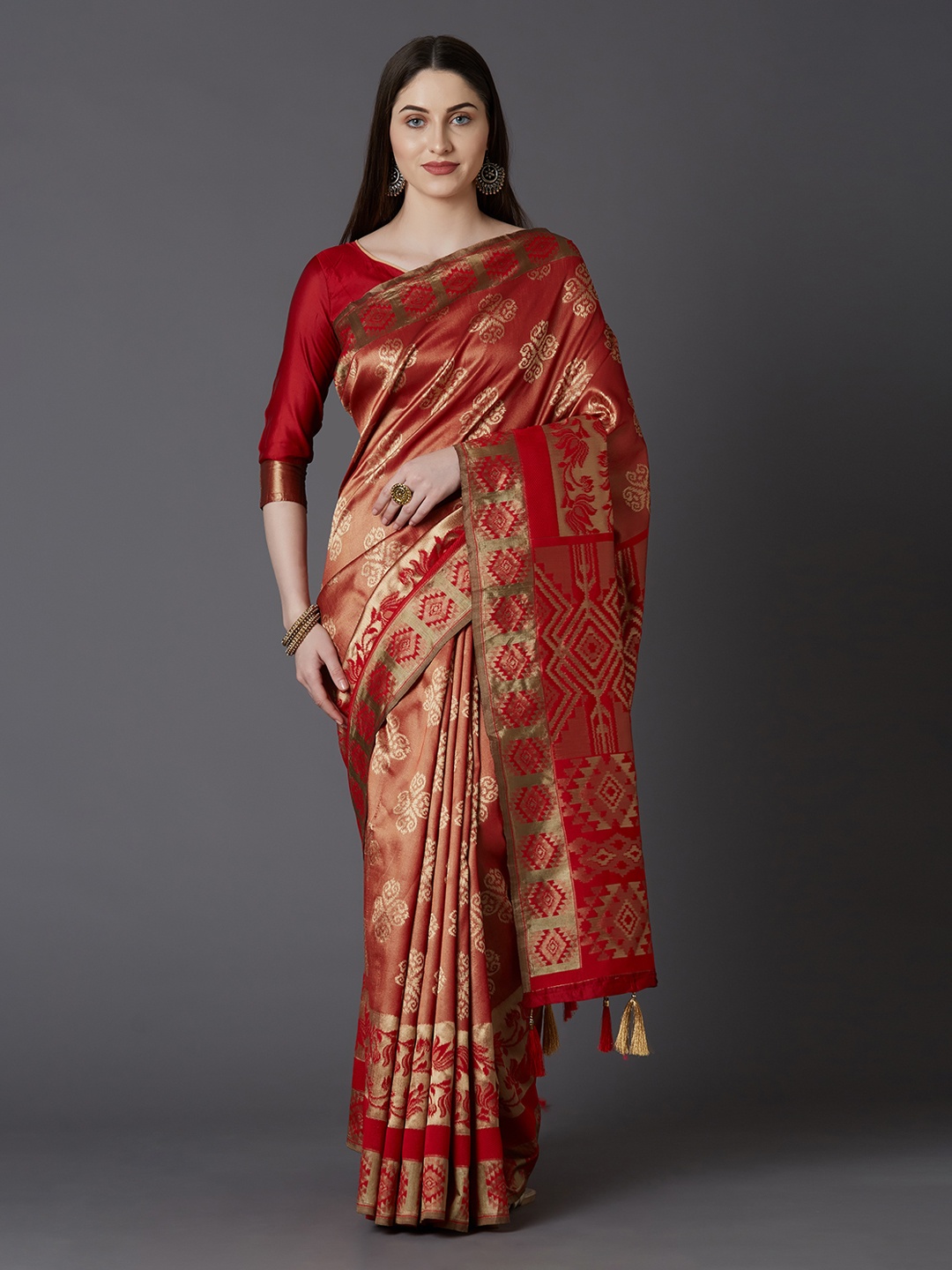 

Mitera Red & Gold-Toned Silk Blend Woven Design Kanjeevaram Saree