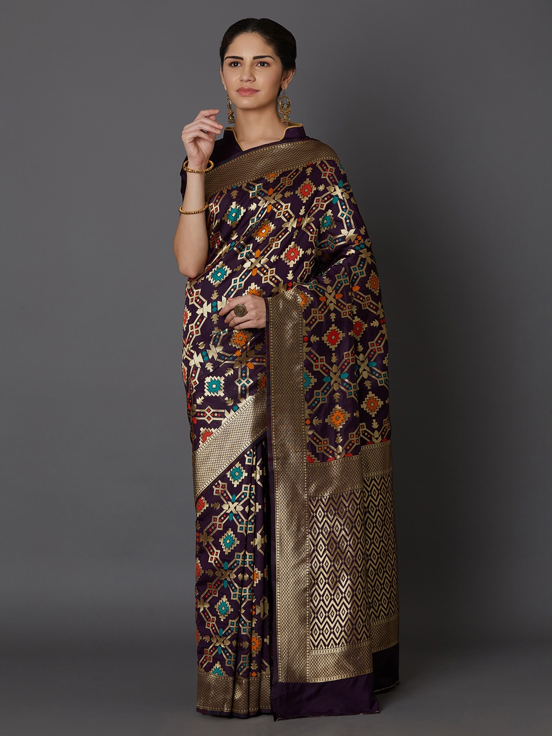 

Mitera Purple & Gold-Toned Silk Blend Woven Design Kanjeevaram Saree