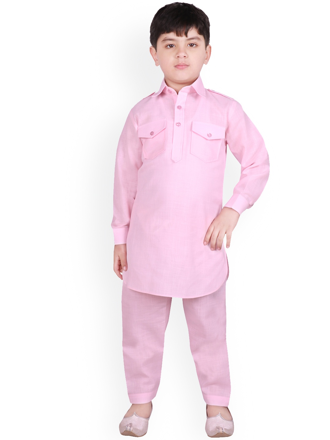 

SG YUVRAJ Boys Pink Solid Kurta with Salwar