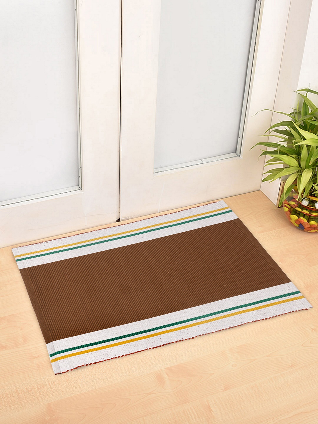 

KLOTTHE Brown & White Striped Rectangular Floor Mats
