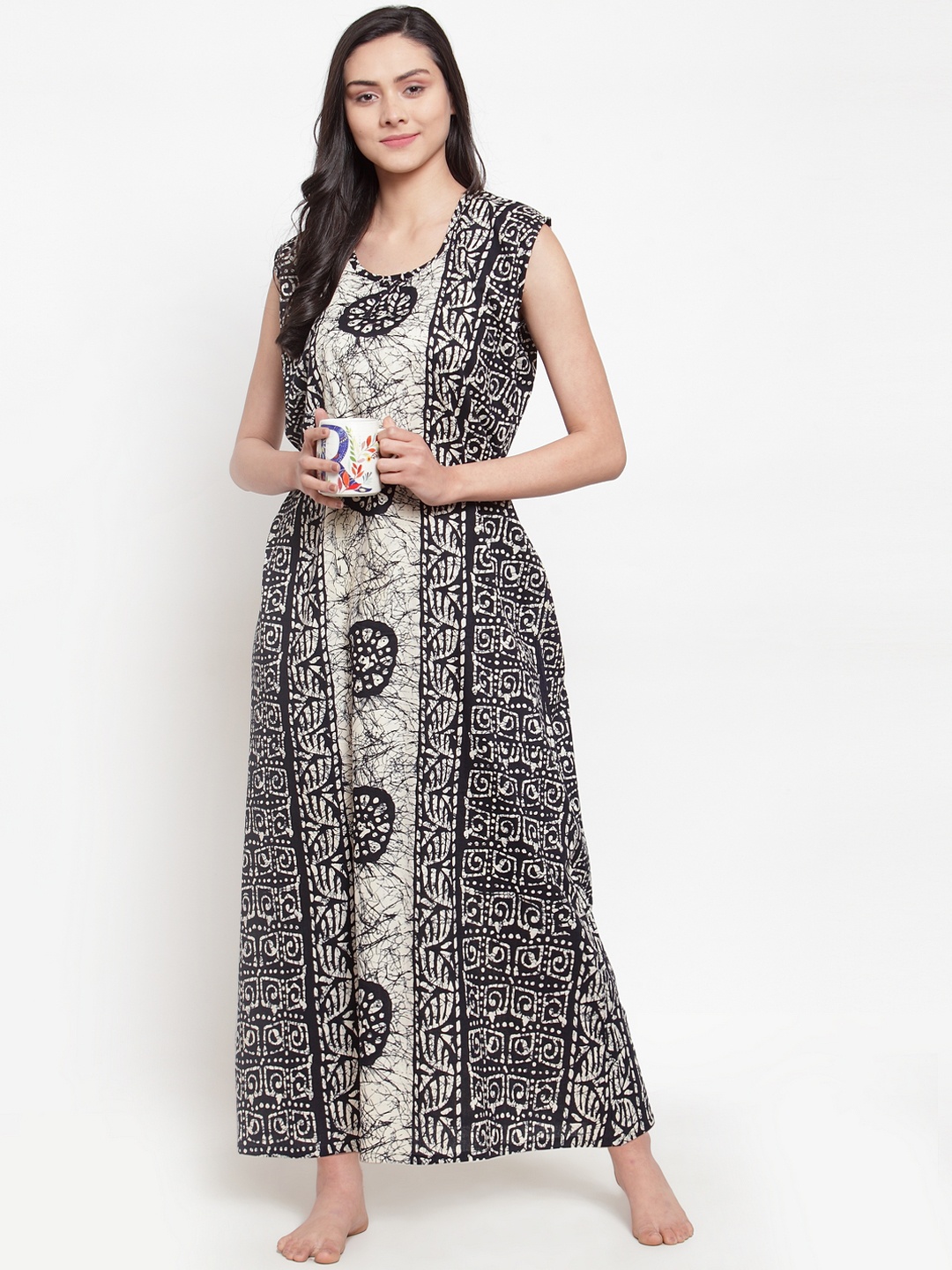 

Secret Wish Black & White Printed Nightdress