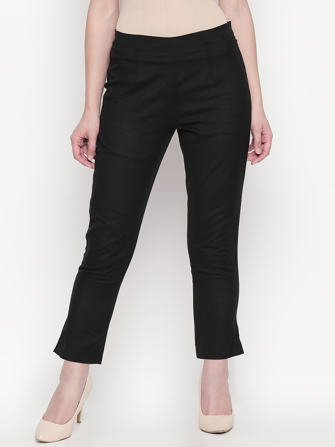 

RANGMANCH BY PANTALOONS Women Black Regular Fit Solid Crop Peg Trousers