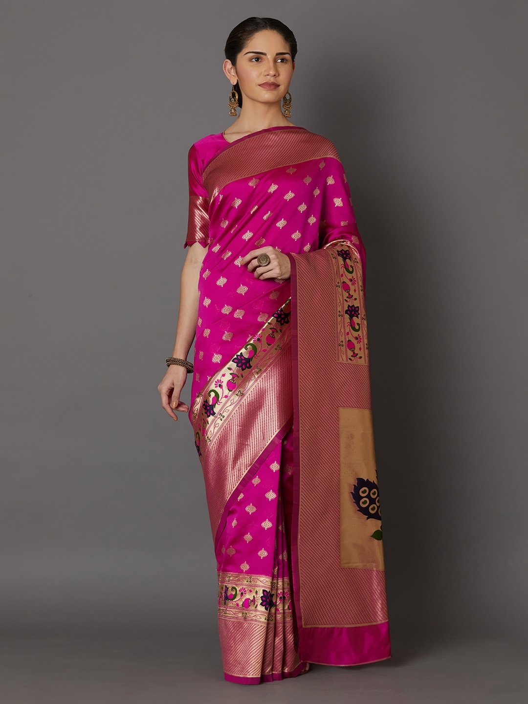

Mitera Pink & Gold-Toned Silk Blend Woven Design Kanjeevaram Saree
