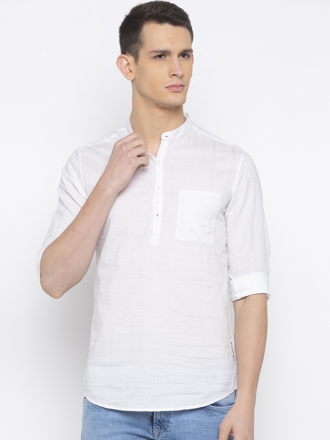

SPYKAR Men White Slim Fit Solid Casual Shirt