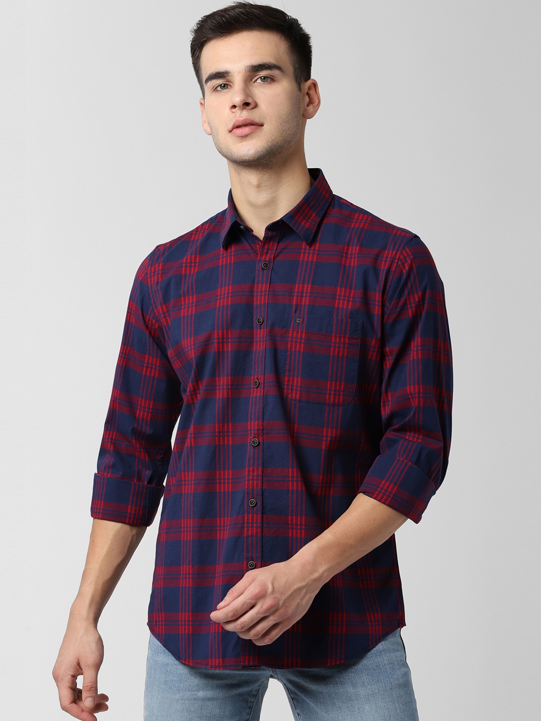 

Peter England Casuals Men Navy Blue & Maroon Slim Fit Checked Casual Shirt