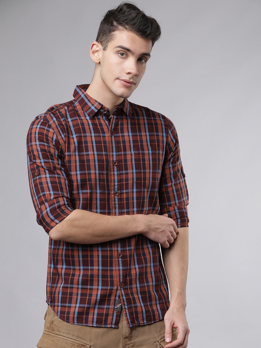 

LOCOMOTIVE Men Maroon & Blue Slim Fit Checked Casual Shirt
