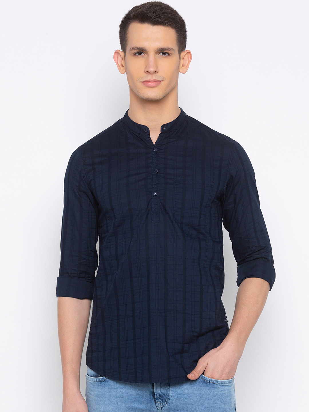 

SPYKAR Men Navy Blue Slim Fit Checked Casual Shirt