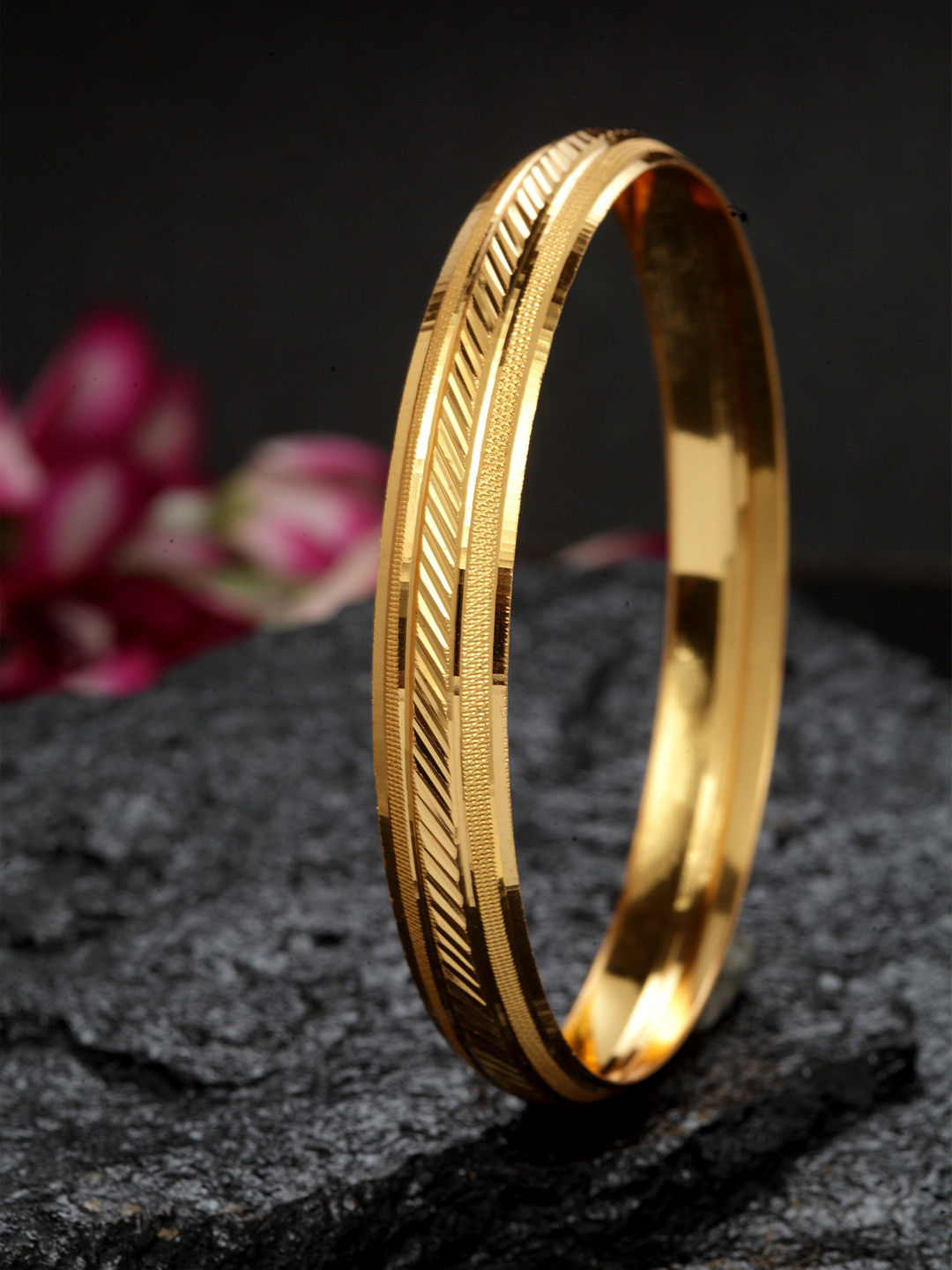 

DUGRISTYLE Men Gold-Toned Alloy Gold-Plated Kada Bracelet