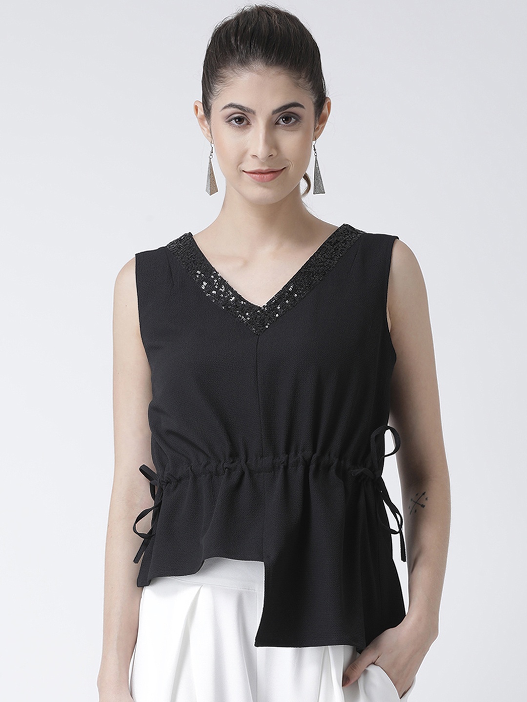 

KASSUALLY Women Black Solid Cinched Waist Top