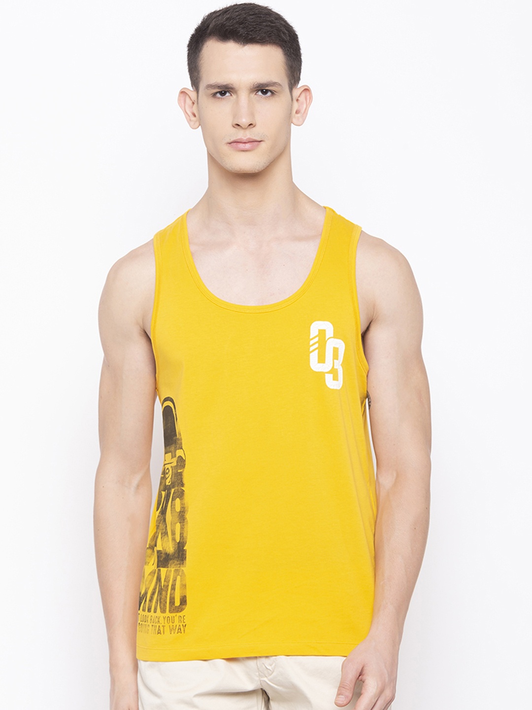 

SPYKAR Men Yellow Printed Round Neck T-shirt