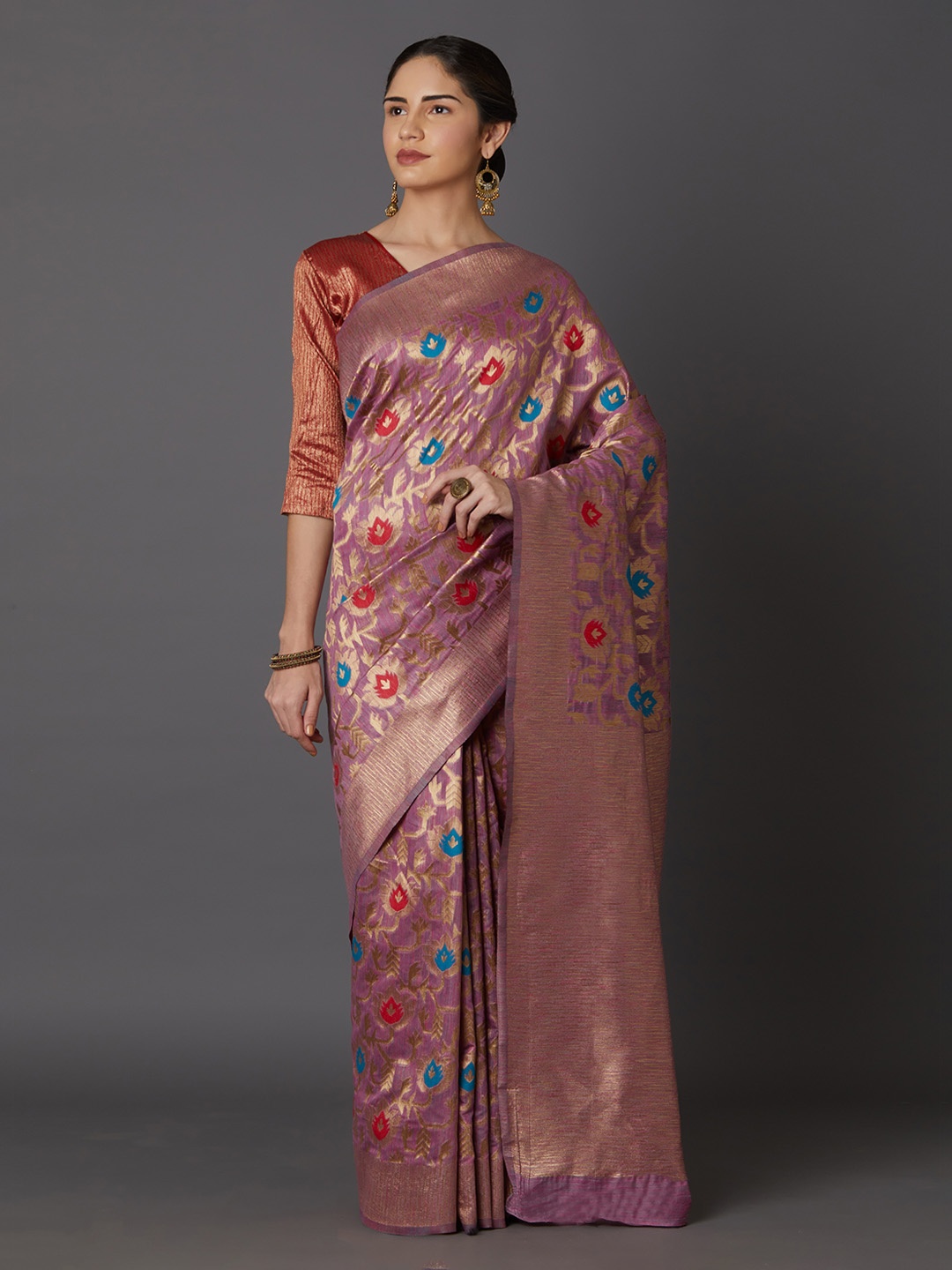

Mitera Magenta & Gold-Toned Silk Blend Woven Design Kanjeevaram Saree