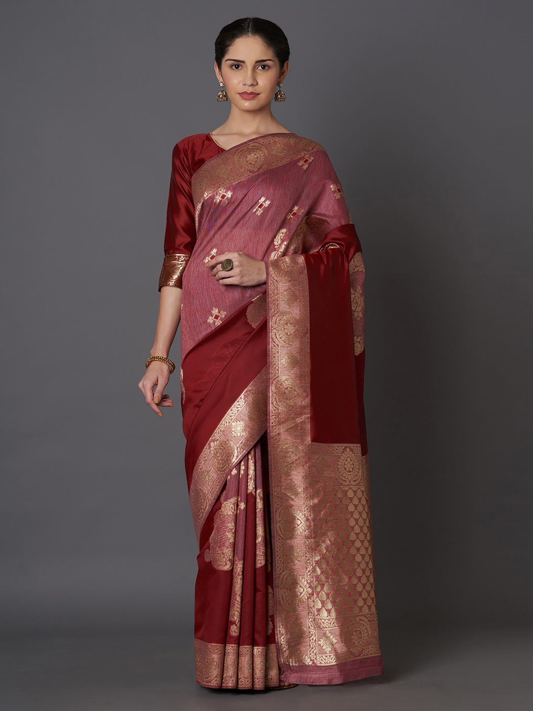 

Mitera Maroon & Gold-Toned Silk Blend Woven Design Kanjeevaram Saree