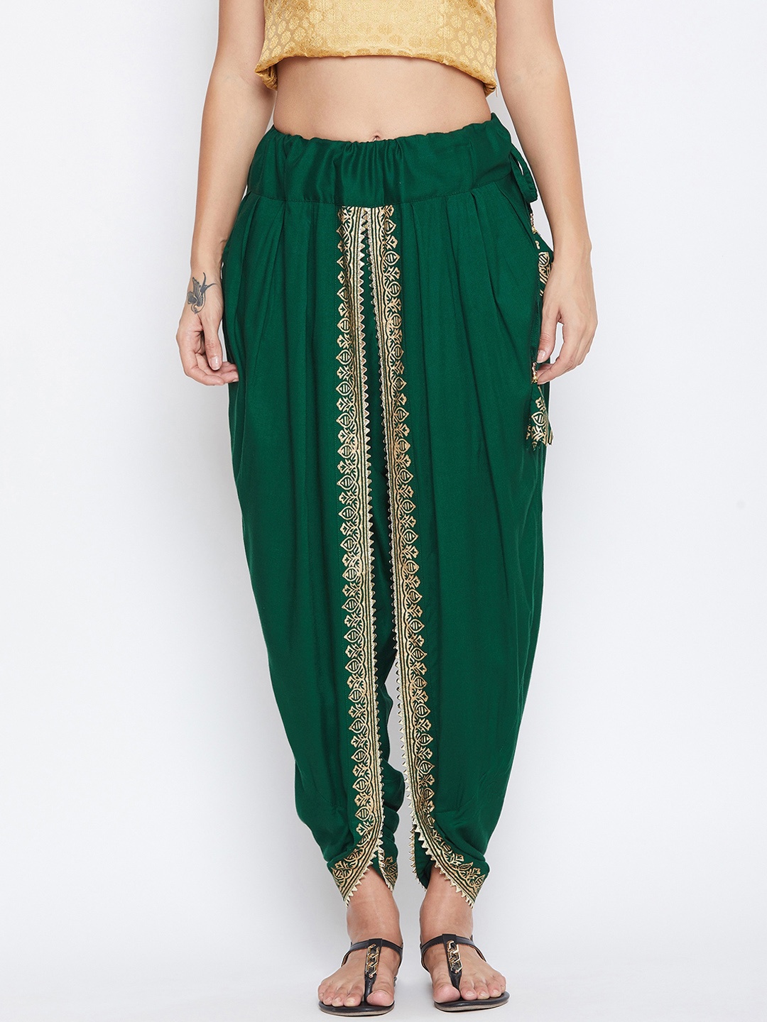 

9rasa Women Green Block Printed Dhoti