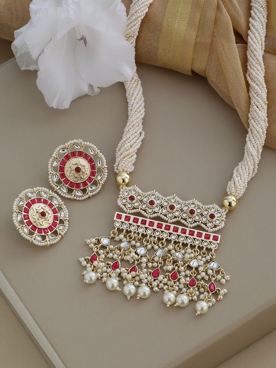 

Shoshaa Gold-Plated & Off-White Kundan Studded Ranisa Jewellery Set