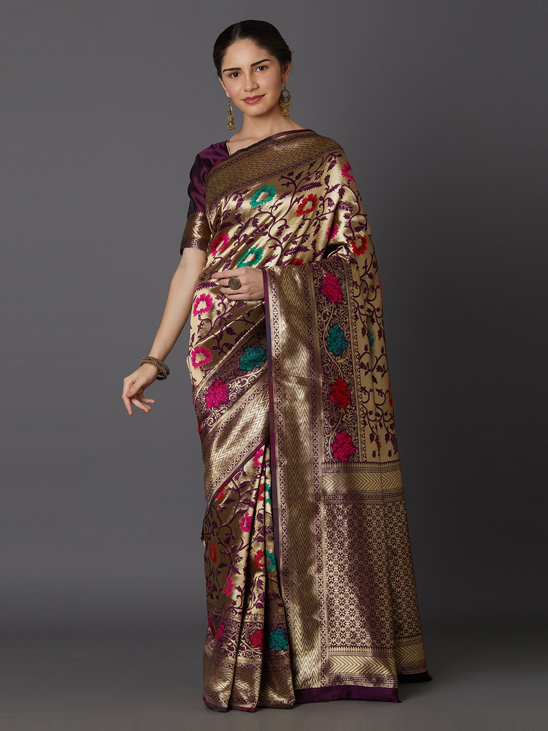 

Mitera Purple & Gold-Toned Silk Blend Woven Design Kanjeevaram Saree
