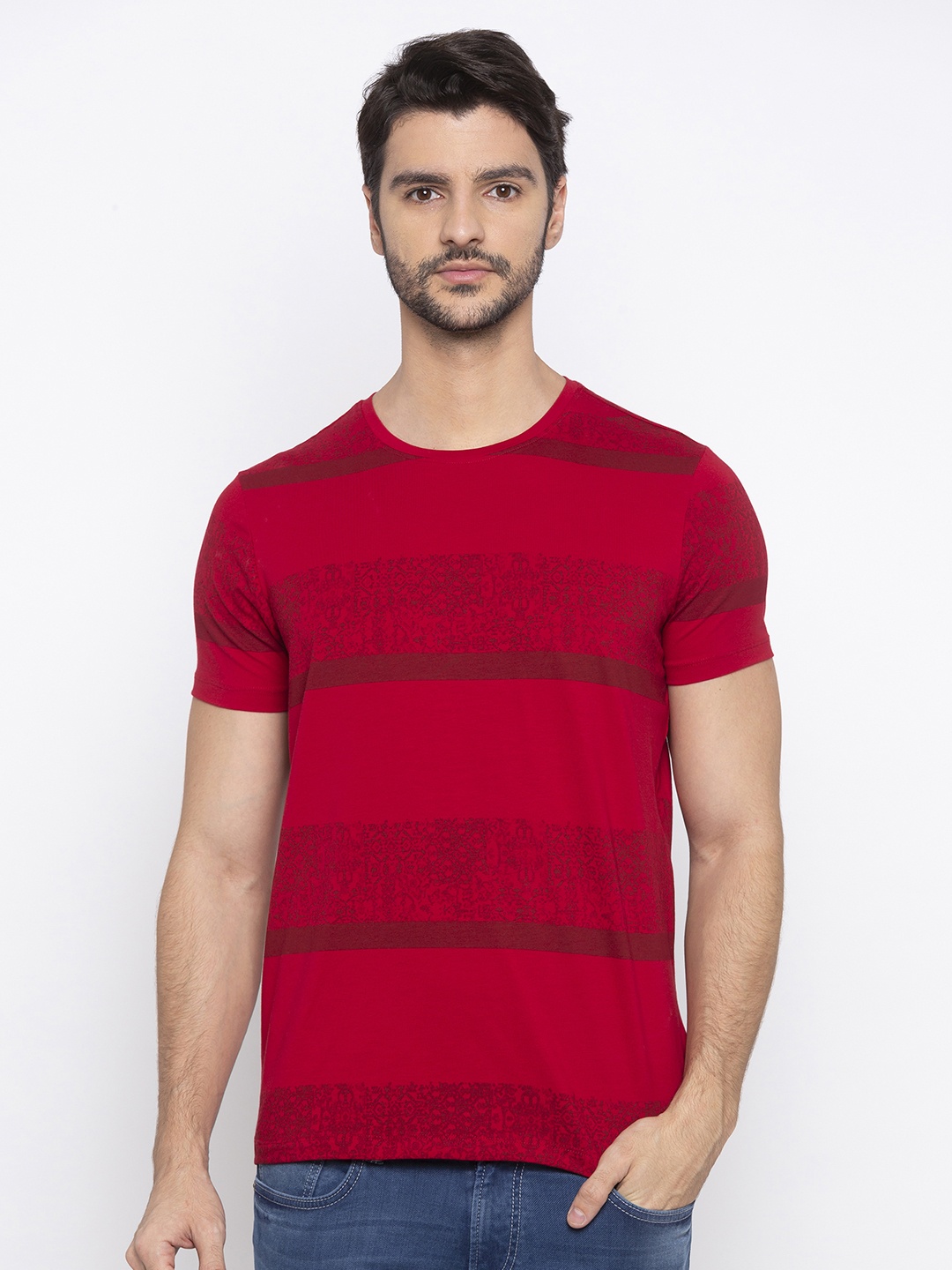 

SPYKAR Men Orange Striped Round Neck T-shirt