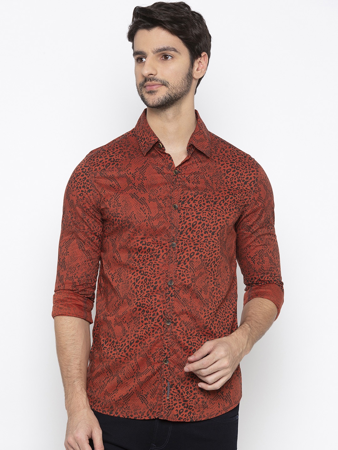 

SPYKAR Men Rust Red & Black Slim Fit Printed Casual Shirt