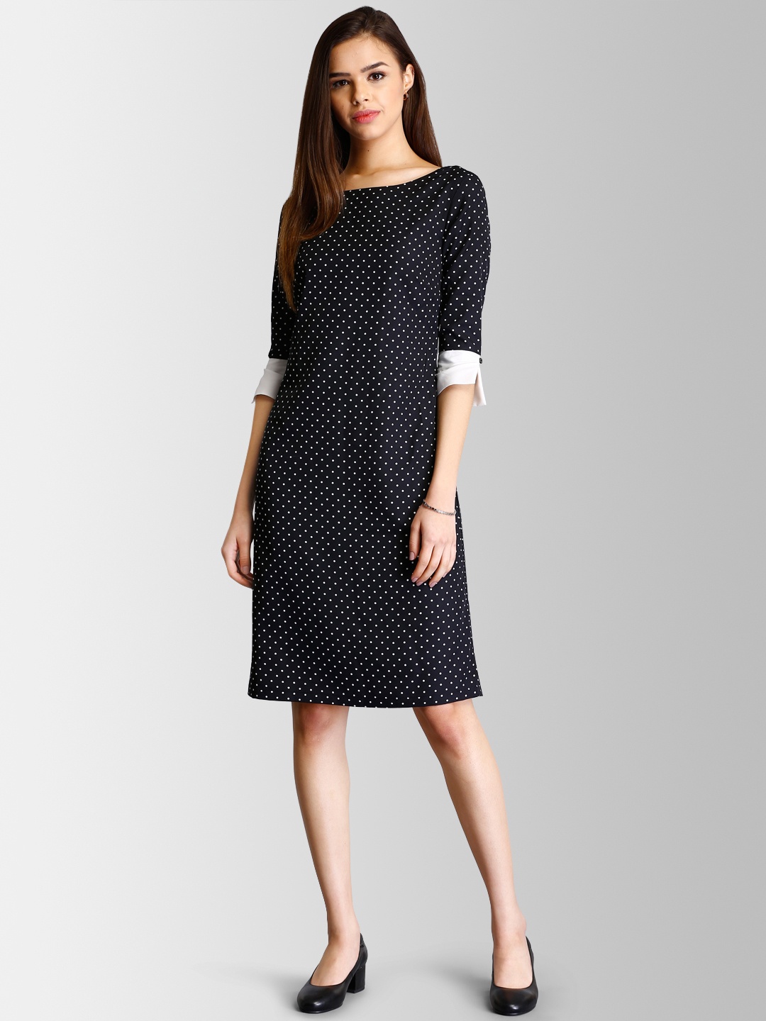 

FableStreet Women Black & White Printed Sheath Dress