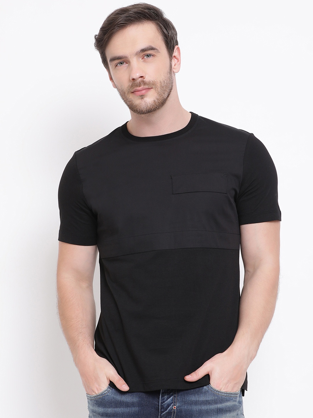 

Antony Morato Men Black Solid Round Neck T-shirt