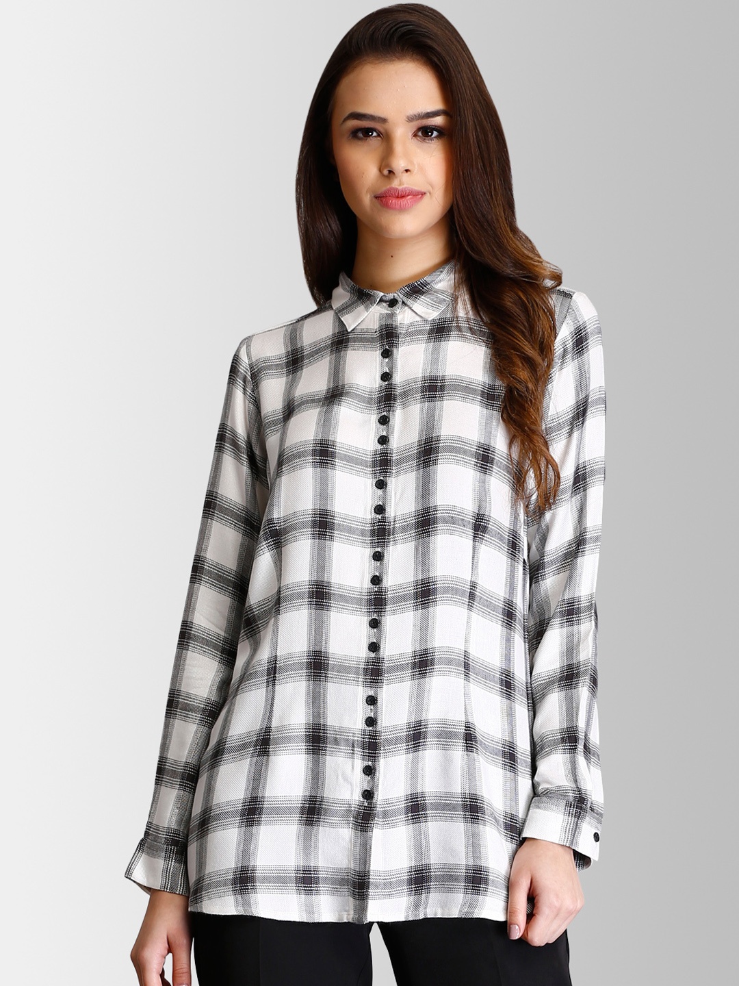 

FableStreet Women White & Black Regular Fit Checked Formal Shirt