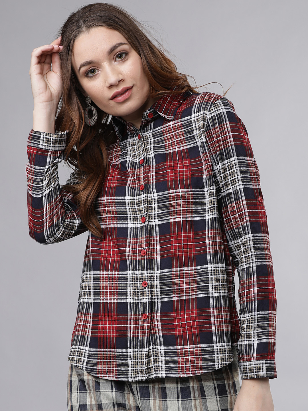 

Tokyo Talkies Women Navy Blue & Red Regular Fit Checked Casual Shirt