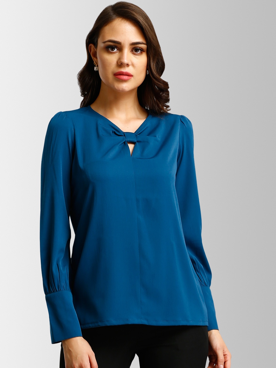 

FableStreet Women Blue Solid Top