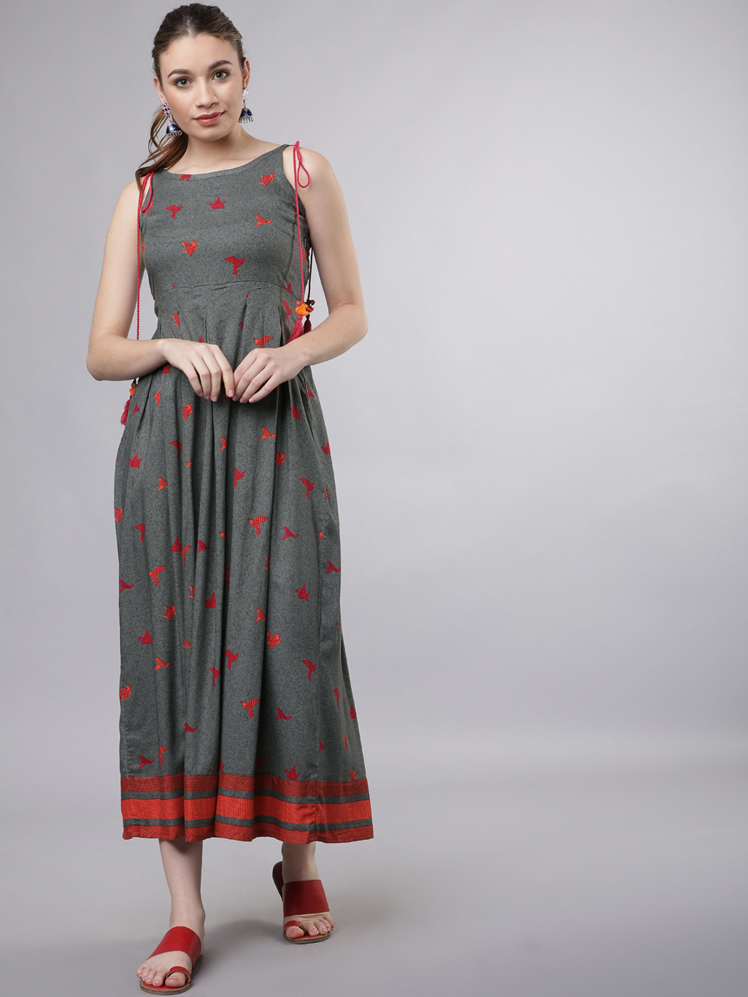 

Vishudh Women Grey Birds Printed Ethnic Maxi Dress