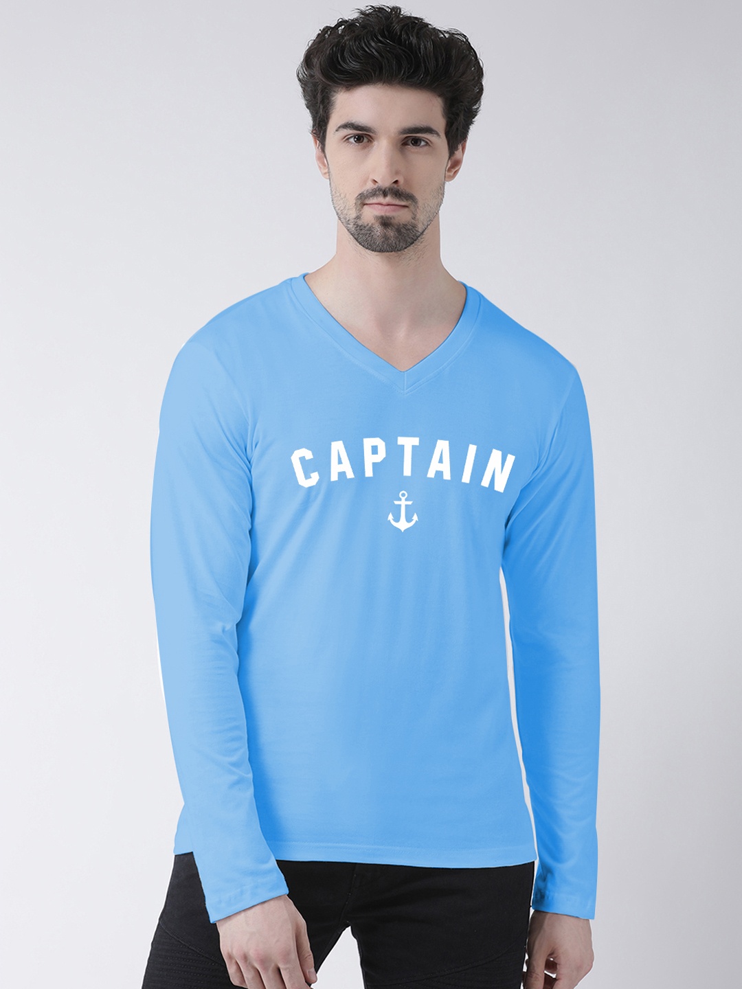 

Friskers Men Blue &White Printed V-Neck T-shirt