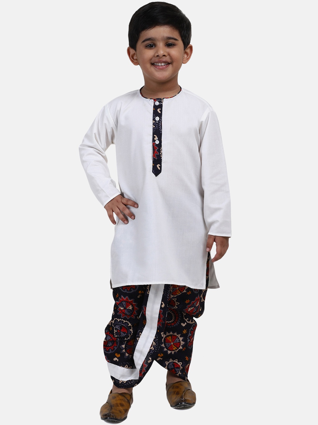 

BownBee Boys White Solid Kurta with Dhoti Pants