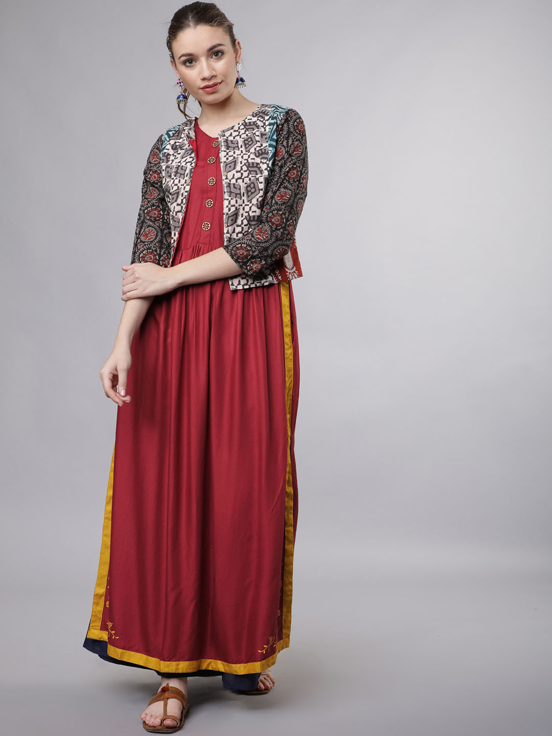

Vishudh Women Maroon Printed Straight Kurta