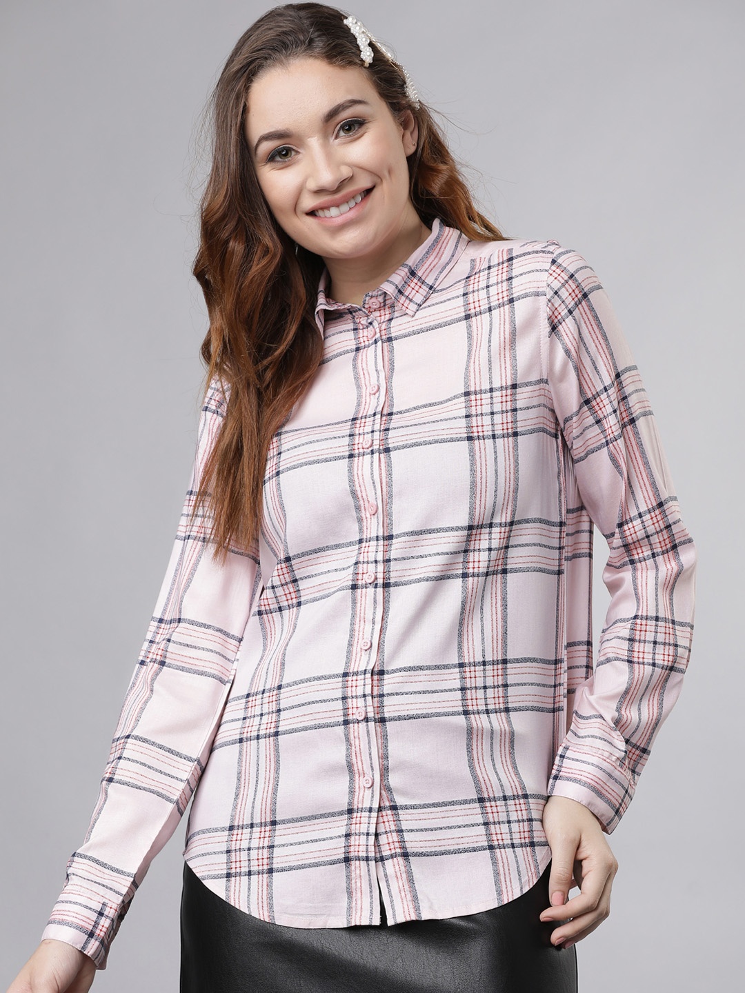 

Tokyo Talkies Women Pink & Blue Regular Fit Checked Casual Shirt
