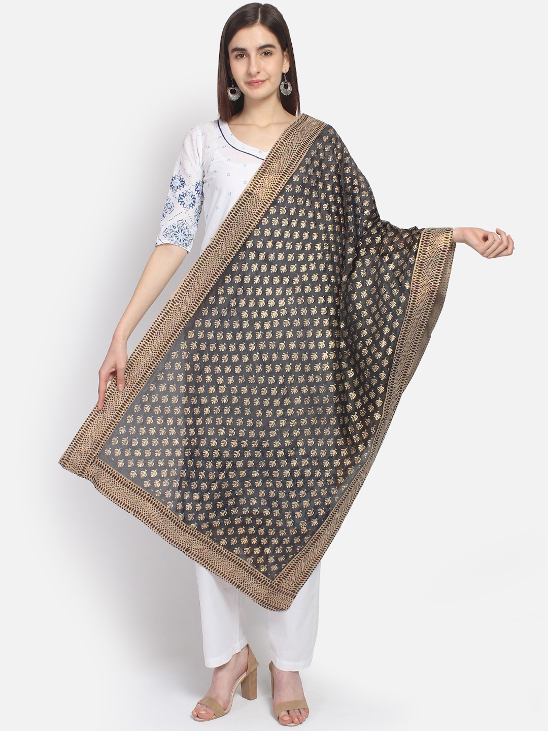

amraoo Black & Gold-Coloured Printed Dupatta
