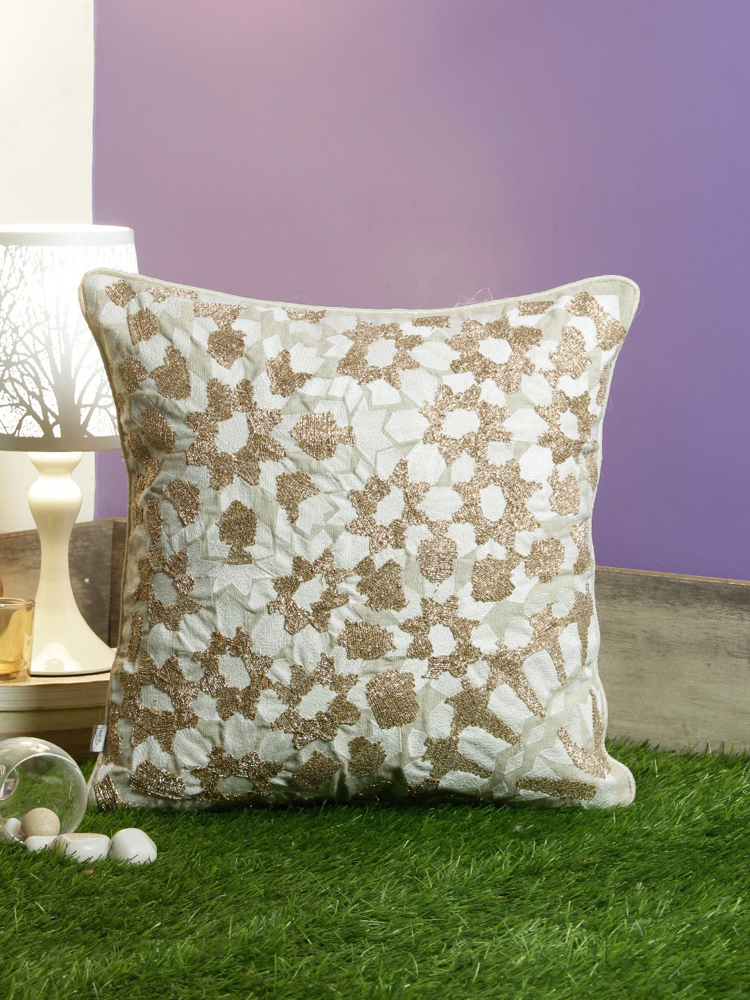 

HomeTown White & Gold-Coloured Floral Printed Square Cushion Cover