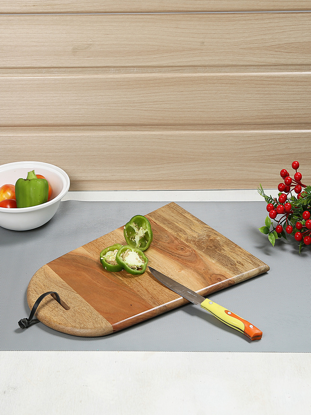 

CRAYTON Brown Solid Mango Wood Chopping Board