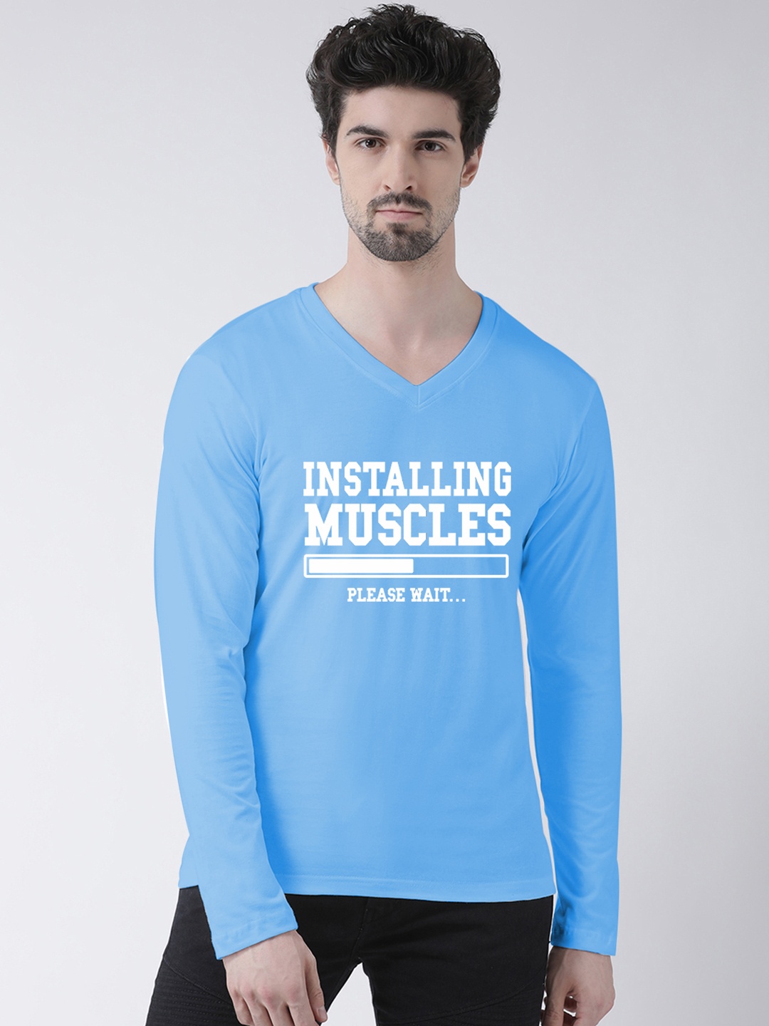Friskers Men Blue & White Printed V-Neck T-shirt