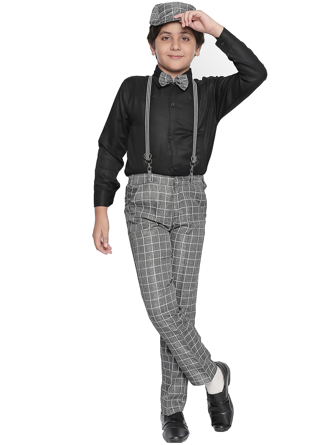 

Jeetethnics Boys Grey & Black Solid Shirt with Trousers