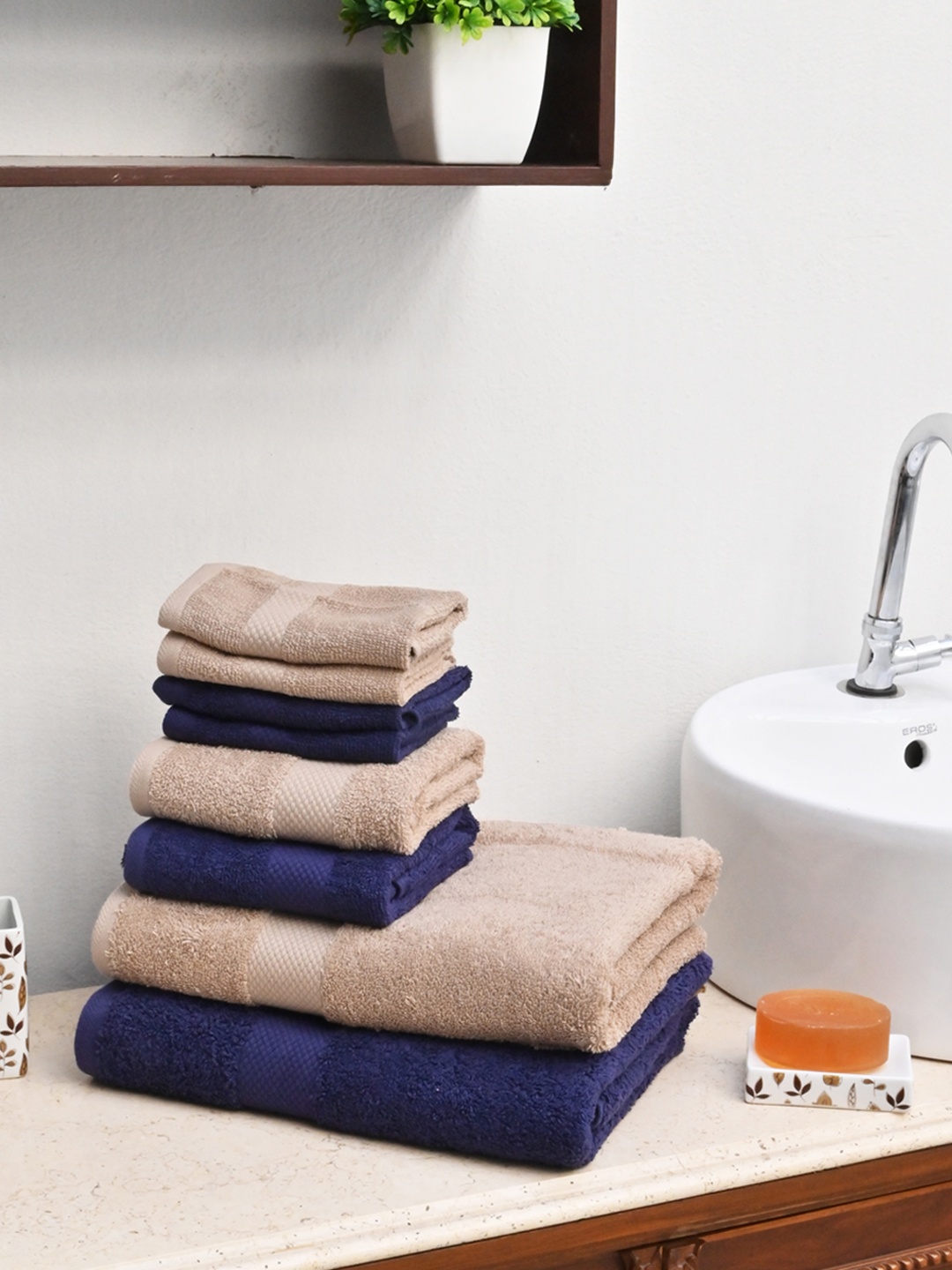 

Avira Home Unisex Set of 8 Navy Blue & Beige Solid 500 GSM Towel Set