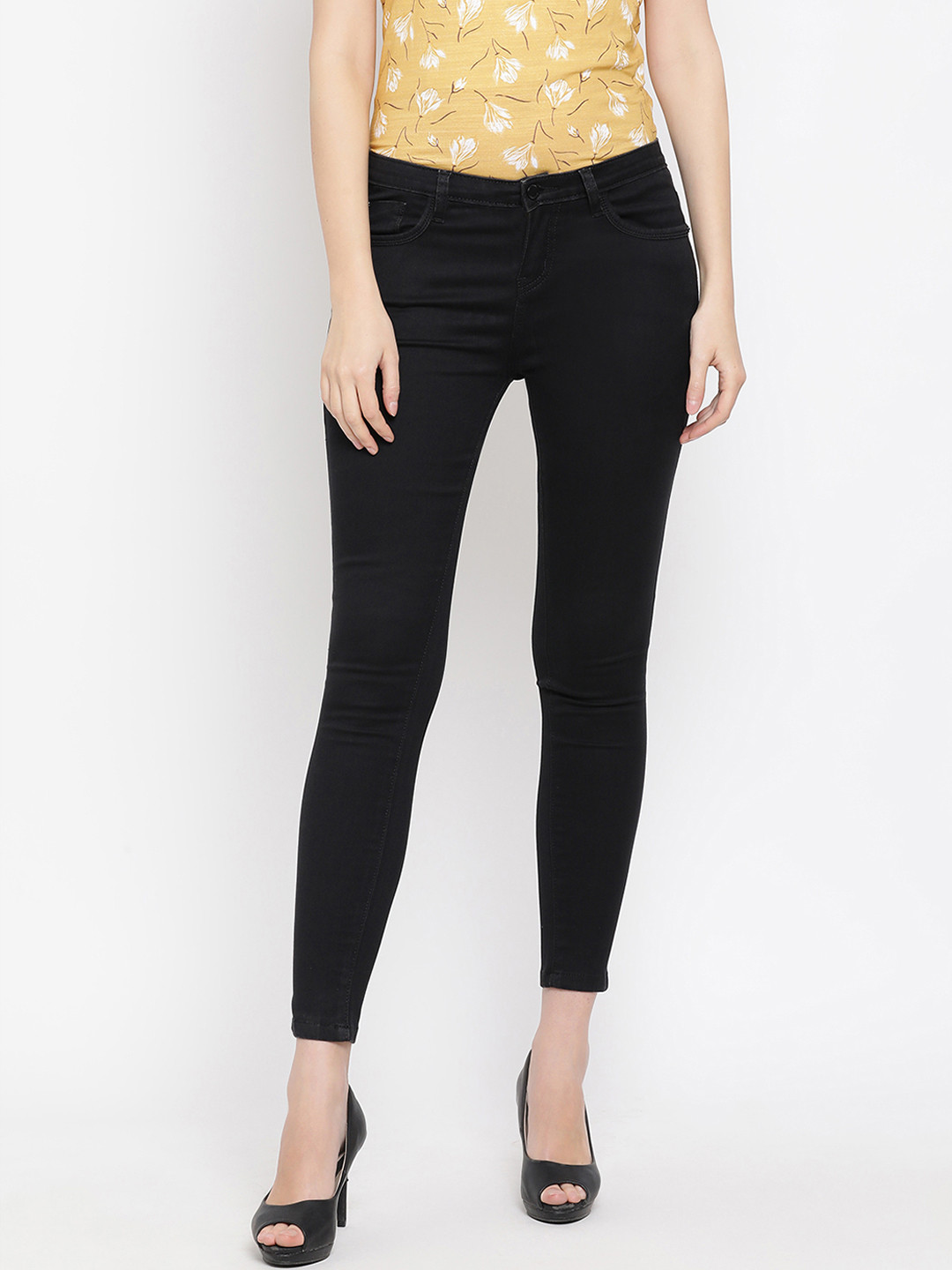 

Crimsoune Club Women Black Super Skinny Fit Mid-Rise Clean Look Jeans